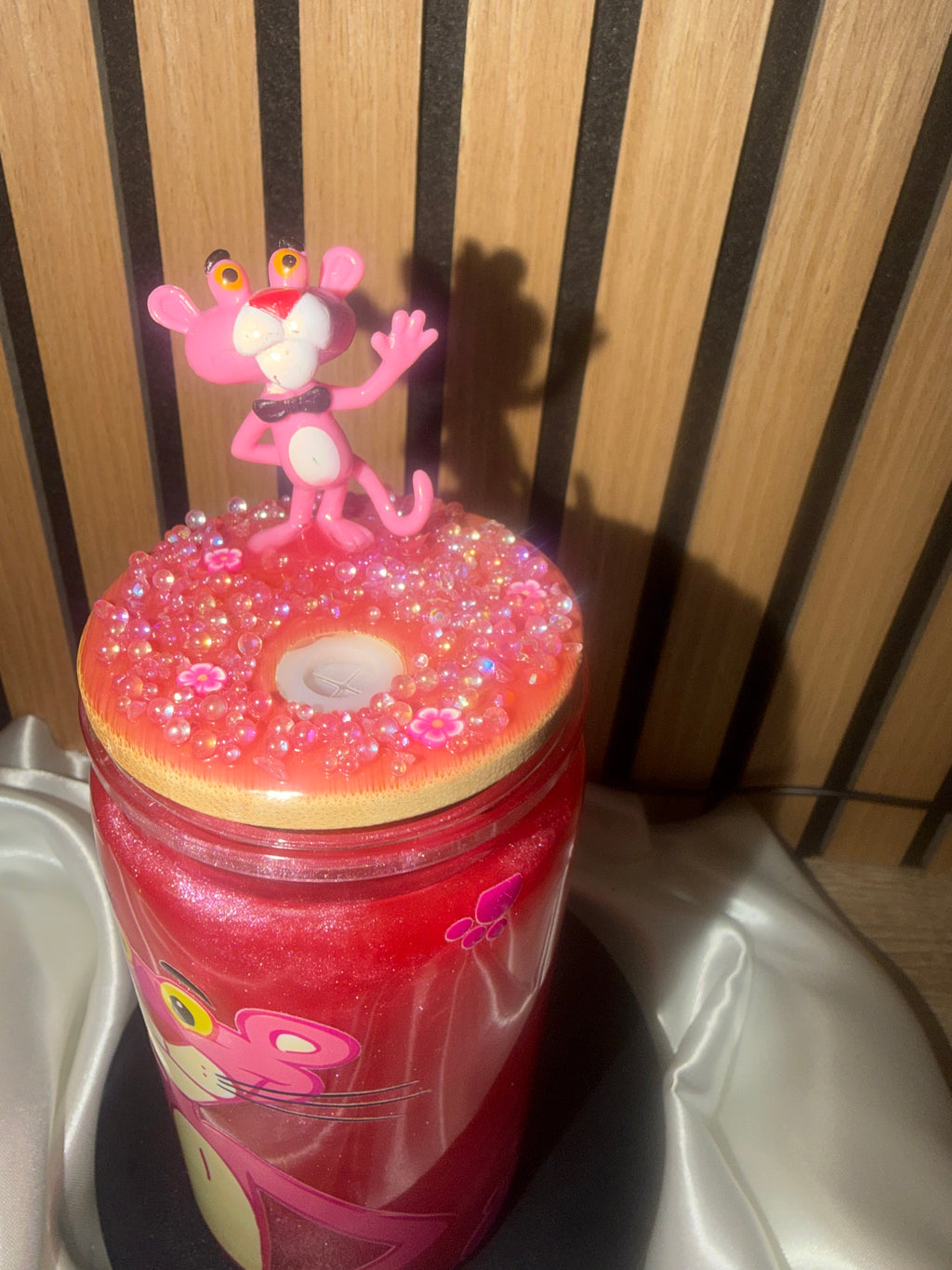 🩷 Gobelet Snowglobe « Effet Cat Eye » – Panthère Rose