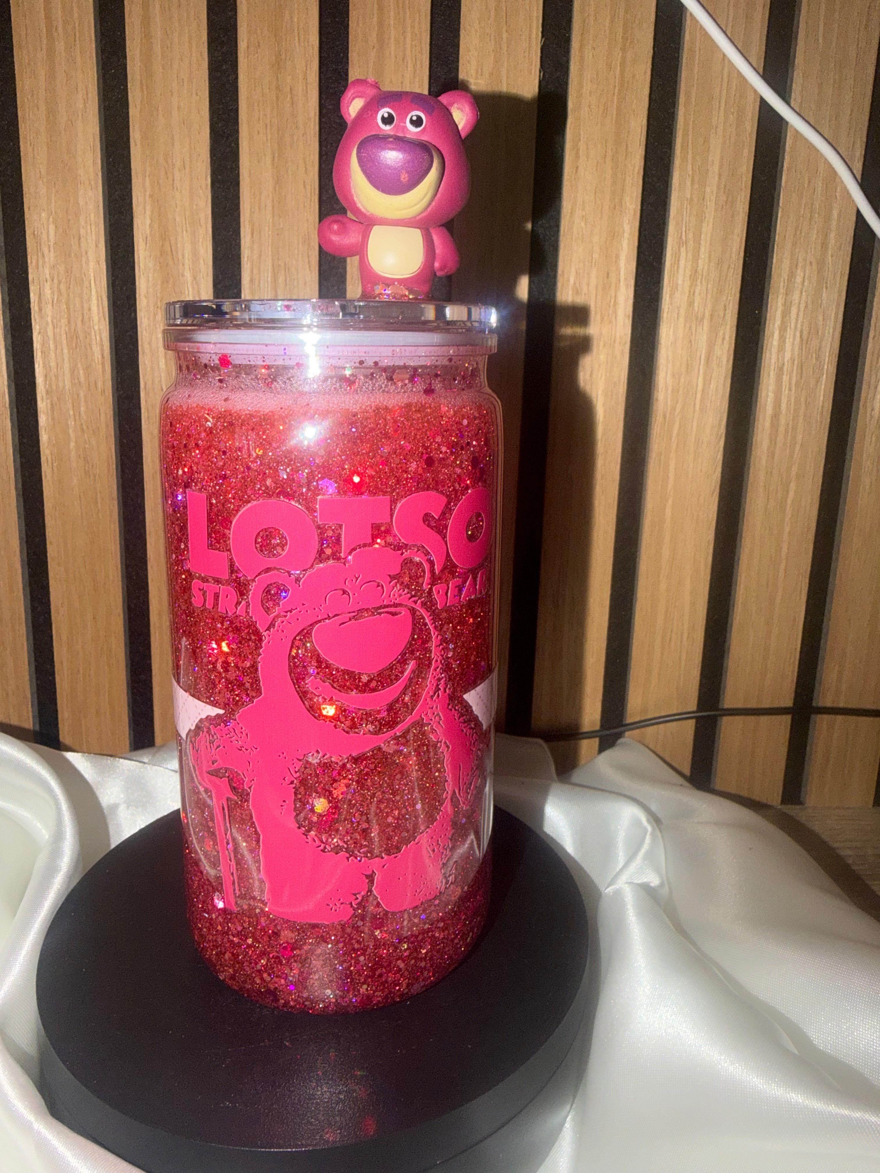 🧸 Gobelet Snowglobe « Effet Paillettes Lentes » – Lotso