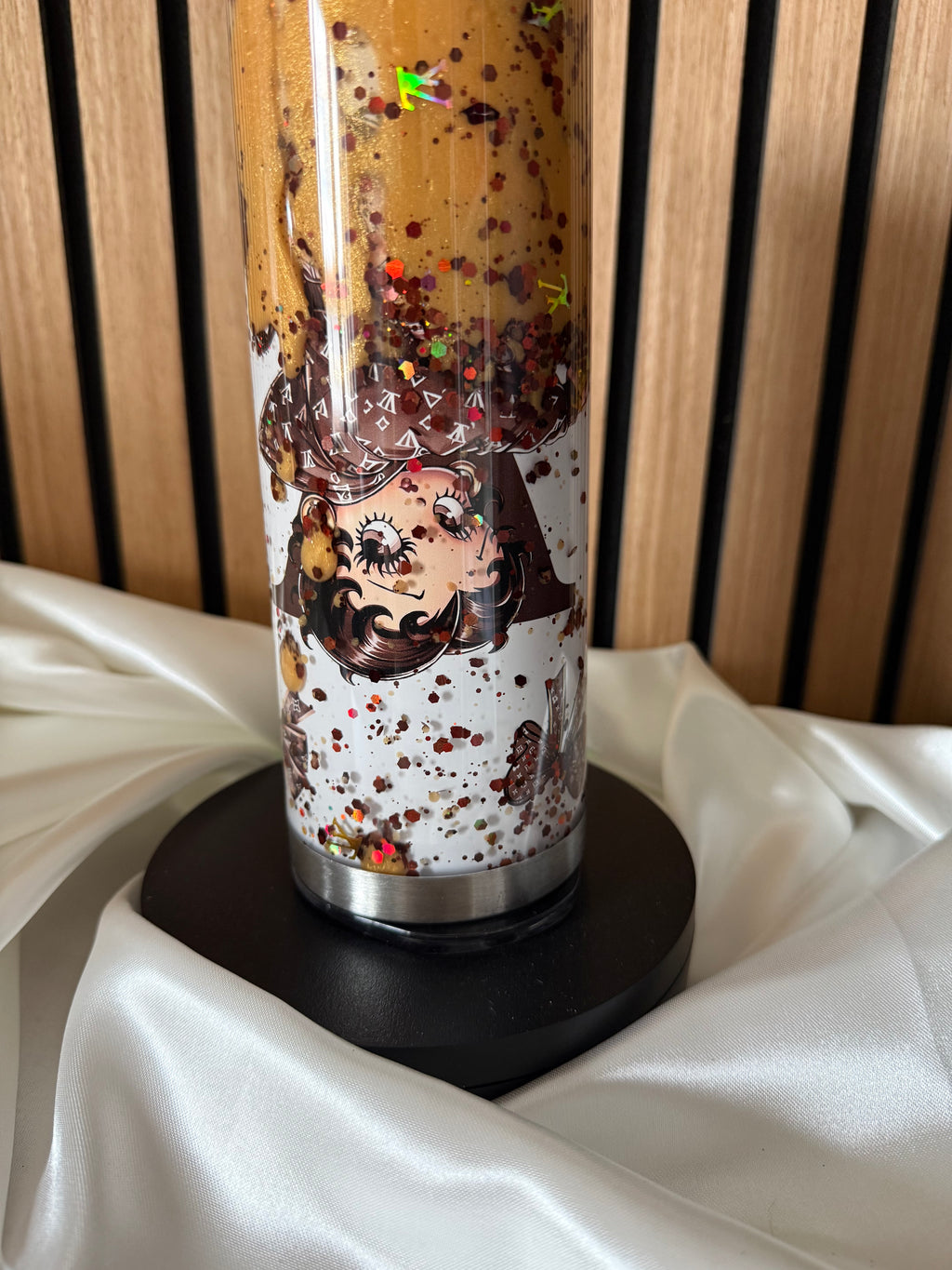 ✨ Tumbler Snowglobe Lavé Betty Boop – Isotherme 20 oz ✨